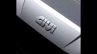 ジビ リアボックス取り付けと、注意事項 GIVI rearbox 43 [upl. by Suirrad]