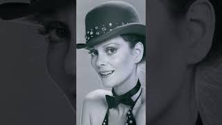 Lesley Ann Warren 60 Second Bio [upl. by Yelsnik18]