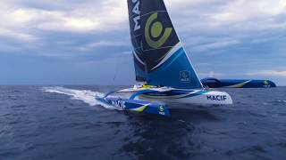 Le maxi trimaran Macif prend son envol pour la Route du Rhum [upl. by Bocyaj]