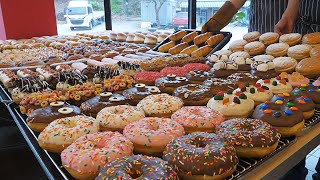 도넛 경력25년 시골 작은 마을에서 하루 1000개씩 팔리는 미친 퀄리티 미국식 수제도넛  American Original donuts  Korean street food [upl. by Enimrej725]