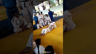 judo judothrows sankaku jime jimechoking jigorokano [upl. by Onofredo]