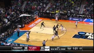 Cincinnati vs Saint Josephs DeAndre Bembry fourpoint play [upl. by Regnij]