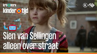 Alleen over straat  Sien van Sellingen Kindertijd KRONCRV [upl. by Letney]