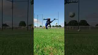 Améliorer le plongeon au poste de gardien de but entraînement spécifique goalkeeper [upl. by Nimzaj351]