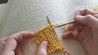 Tuto Tricot  Relever des mailles dans une lisière de point mousse [upl. by Niwrad]