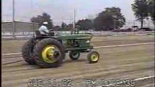 Matt Cloud Pulling a John Deere 4010 Diesel in Class 2 [upl. by Anavrin650]