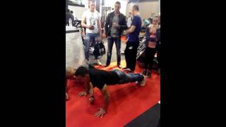 Record de pompe Au salon de fitness a paris 250 [upl. by Bloch362]