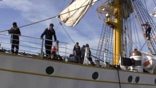 Gorch Fock mit traumhaftem Auslaufmanöver aus Kieler Tirpitzhafen [upl. by Ahsienal]