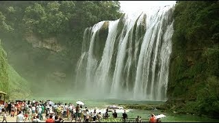 Chinas Largest Waterfall Attracts Record Visitors during National Day Holiday [upl. by Kinny]