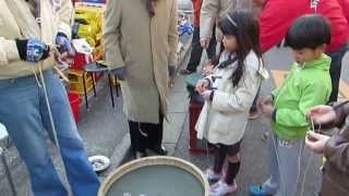 Yanaka Tokyo Japanese fighting spinning tops [upl. by Anoyet]