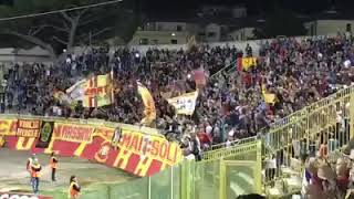 Catanzaro  Vibonese 20 tifo catanzarese e nuovo coro  Serie C  25092018 [upl. by Kinata]