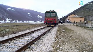 La quotTransiberiana dItalia treno storico invernale a Palena [upl. by Wittie]