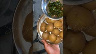 How to eat usineko Aalu tutorial🤣 cookwithshaznah boiledpotatoes usinekoaalu jimbukoachar fypシ [upl. by Etteiram]