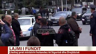 Report TV  Rama mbërrin në Parlament eskorta kalon mes protestuesve [upl. by Oderfla]