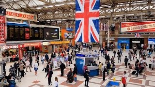 A Walk Through The London Victoria Station London England [upl. by Nodnerb]