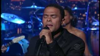 Maxwell  quotPretty Wingsquot on Letterman 710 TheAudioPervcom [upl. by Katine]