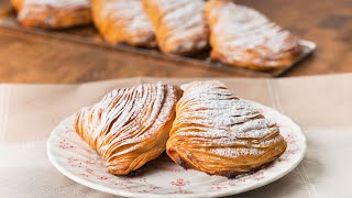 SFOGLIATELLE RICCE  Ricetta perfetta croccanti fuori e morbide dentro [upl. by Judas]