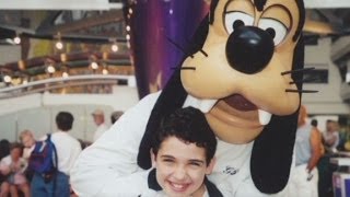 Father uses Disney movies to connect to his autistic son [upl. by Refotsirk233]