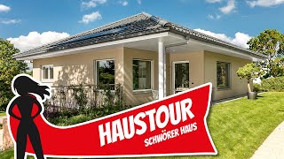 Haustour Bungalow und Stadtvilla Außergewöhnliches Fertighaus von Schwörer Haus  Hausbau Helden [upl. by Ettebab]