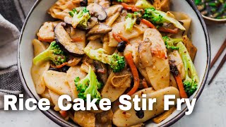 Rice Cake Stir Fry  炒年糕  Easy Vegan Chinese Recipe [upl. by Eimrots]