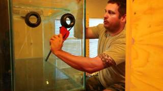 How to tighten a bulkhead on a all glass aquarium [upl. by Tarrel227]