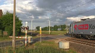 Przejazd kolejowy Straszków PL  672023  Railroad crossing [upl. by Kory]