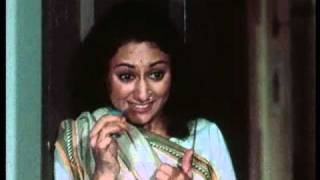 Uphaar  Idhar Aao  Jaya Bhaduri amp Swarup Dutt  Bollywood Romantic Scenes [upl. by Roux]