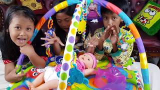 Namira Balita Unboxing Mainan Anak Boneka Bayi Lucu Bisa Nangis amp Menyusu [upl. by Clarine]