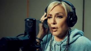 Googoosh  Mosalase Khatereha Official Music Video [upl. by Eldrid]