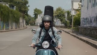 Virzha  Kembali  Official Music Video [upl. by Nilhsa]