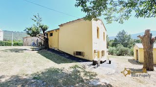 Perfect condition country house for sale with garage and separate unit for sale Abruzzo Italy [upl. by Sapphera]