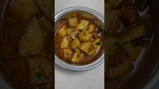 Batatyachi Rassa Bhaji Recipe 😘😋 batata batatabhaji youtubeshorts aaditiskitchen shorts [upl. by Kerad]