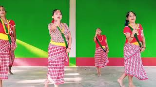 GAIRI KHET KO SIRAI HANYO  COVER DANCE BY PRIYARAI [upl. by Hekking]