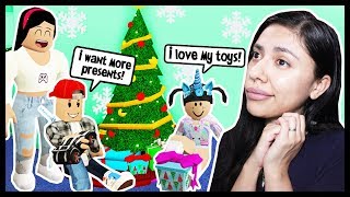 OPENING CHRISTMAS PRESENTS WITH MY KIDS  Roblox Roleplay  Bloxburg [upl. by Sugna]