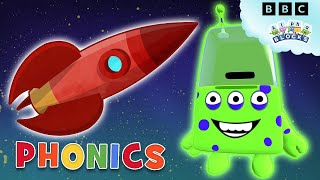 Phonics  Alien Alphabet  Learn to Read  Alphablocks [upl. by Blus]