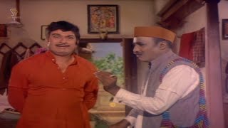 Balakrishna Warning Dr Rajkumar In Manjula Matter  Sampathige Saval Kannada Movie Part 01 [upl. by Hayila]