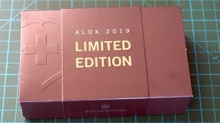 Victorinox Pioneer Alox Limited Edition 2019 ChampagnerGold [upl. by Katt]