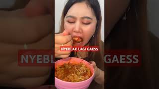 Seblak tapi agak kurang pedass makanpedas mukbang food seblak [upl. by Ahasuerus]