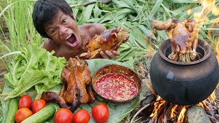 Primitive Technology  Kmeng Prey  Cooking Chicken In Clay Pot [upl. by Klingel]