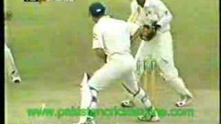 muttiah muralitharan Vs Michael Vaughan [upl. by Gow]