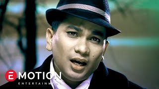 Tompi  Salahkah Official Music Video [upl. by Yettie]