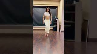 janvi kapoor shorts  belly dance [upl. by Aninaj]