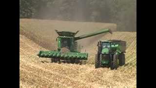 John Deere S680 Combine [upl. by Aveer]