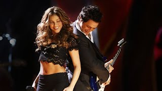 Shakira  La Tortura ft Alejandro Sanz Live at The 2006 Latin Grammys HQ [upl. by Eeloj81]