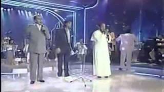 Padre Zezinho no Especial Roberto Carlos 1997 [upl. by Allegna495]