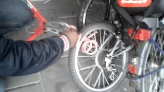 Fietsslot openbreken met betonschaar boltcutter [upl. by Antons]