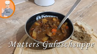 Mutters Gulaschsuppe aus dem Dutch Oven [upl. by Lory499]