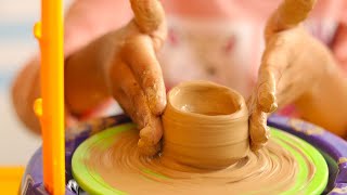 A Beginners Guide to Pottery Wheels  The Battery Operated Pottery Power House [upl. by Eellek]