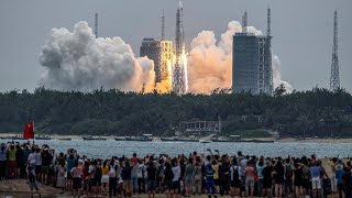 La Chine lance le premier module de sa future station spatiale [upl. by Ennylcaj]