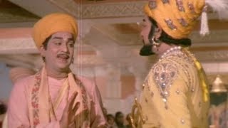 Bhakta Tukaram Movie Scenes  Sivaji Ganesan amazed by Lord Panduranga miracles  ANR Anjali Devi [upl. by Lilac284]